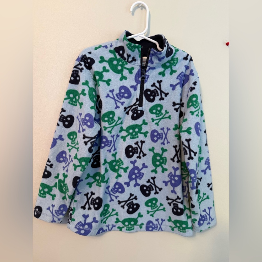 Hanna Andersson Skull Pattern Fleece Pullover